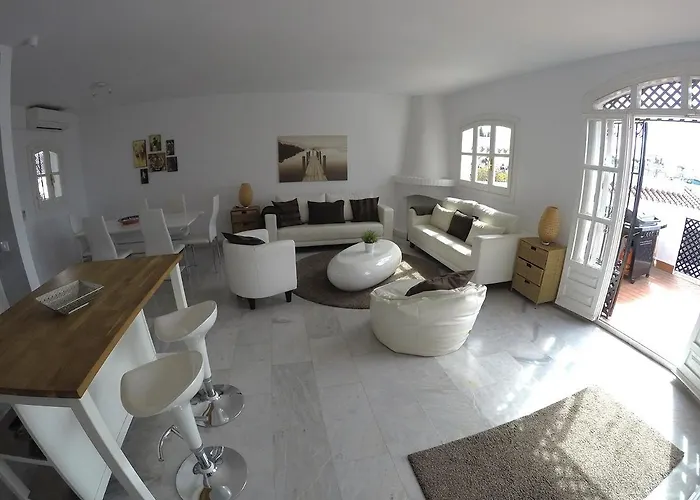 6 Beds In Nerja, Spain Lägenhet *